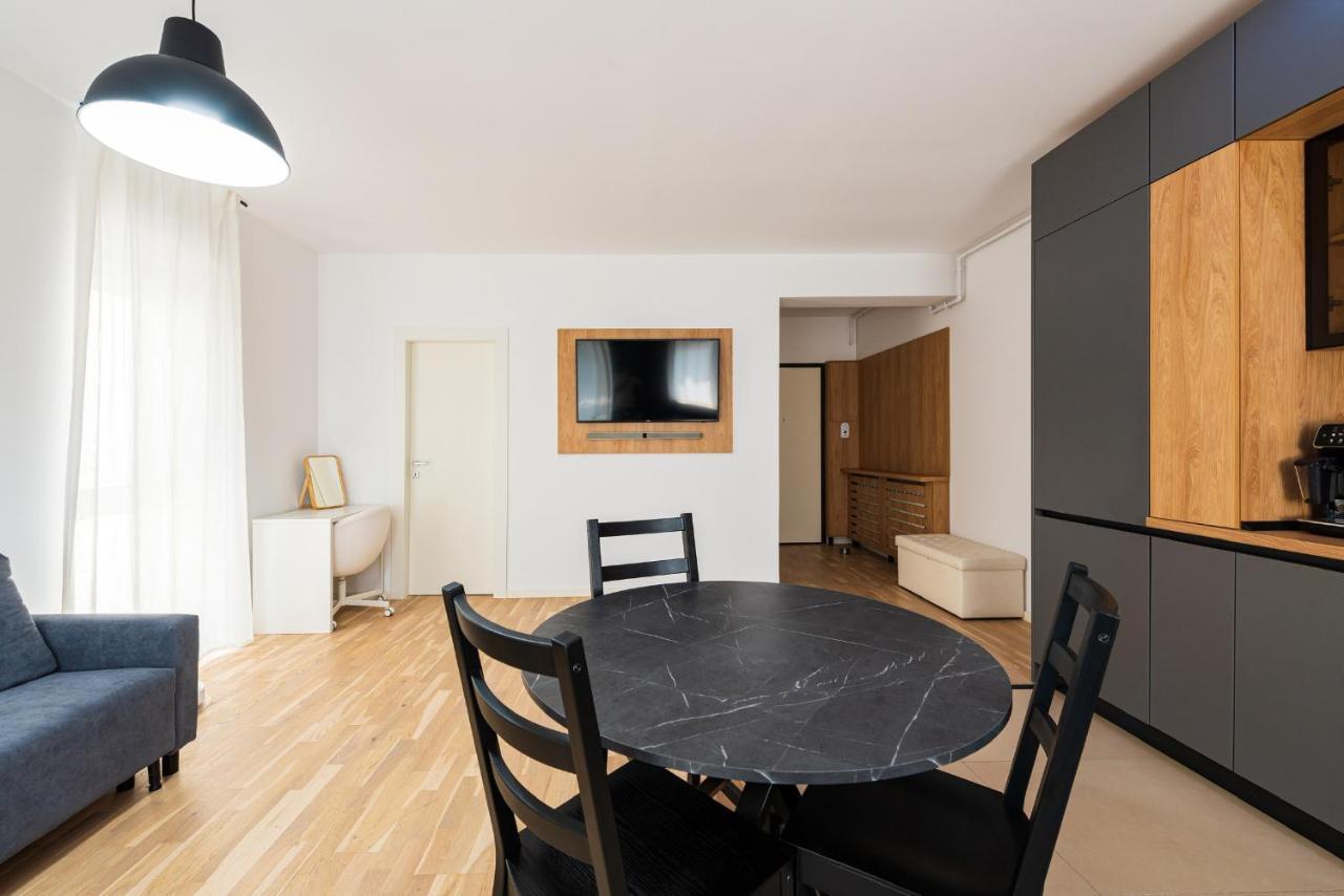 Sara - Stylish Apt With Balcony Near Piata Obor Bucarest Exterior foto